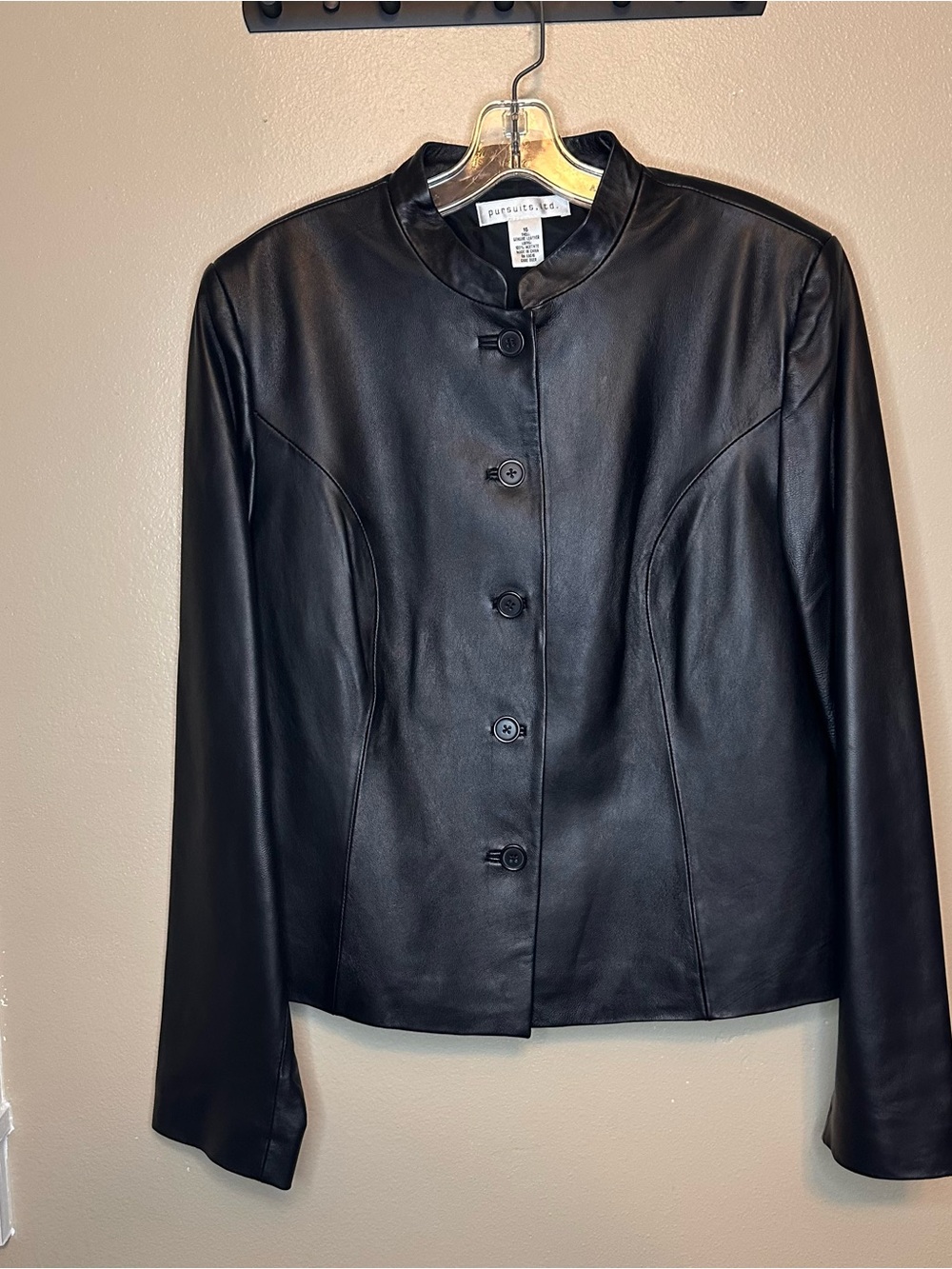 Pursuits, ltd Black Leather Button-Front Women's Jacket